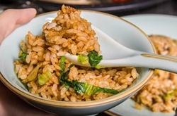 老干妈炒饭的做法 简单的炒饭不简单的味道