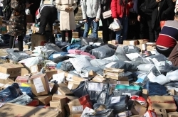 双十一高校快递包裹爆棚 每天派件近万件