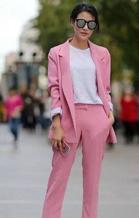 用粉色穿出气质 粉色衣服该如何驾驭