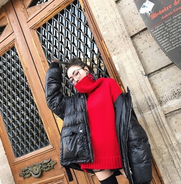 红色毛衣冬日如何搭配 红色毛衣配什么颜色外套