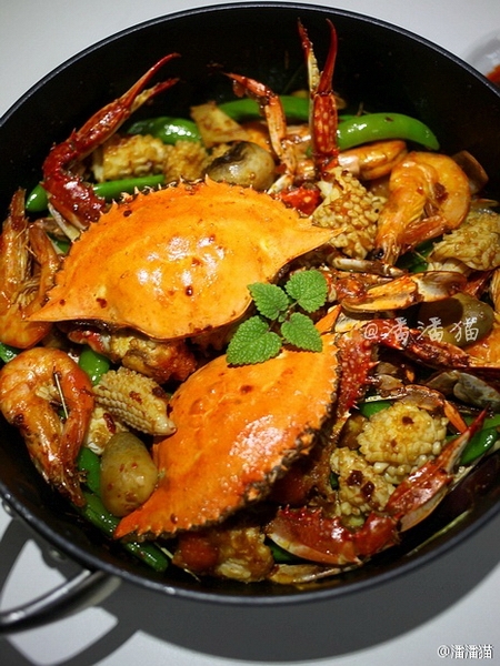 泰国蒜蓉辣酱海鲜锅