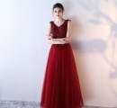 五月婚礼季新娘穿什么样的礼服裙 敬酒穿的礼服