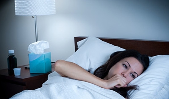 晚上咳嗽白天不咳嗽是什么原因 晚上咳嗽严重有以下几点因素