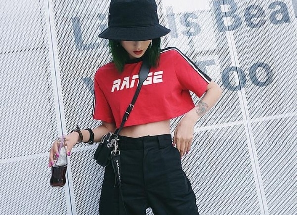 夏天适合穿什么衣服 夏季什么款式的衣服时髦又清凉